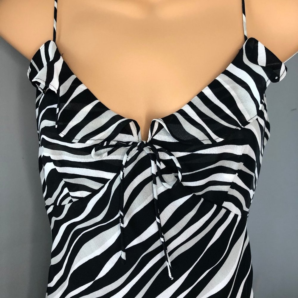DRESS - Picture 1 of 5